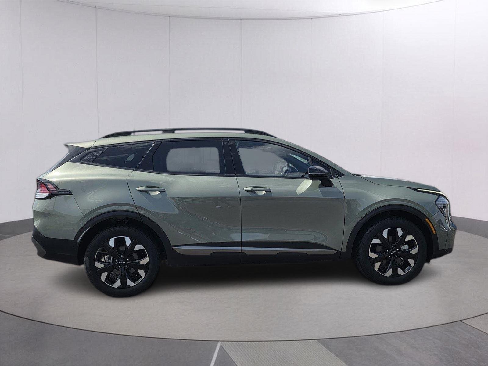 Used 2024 Jungle Green Kia X-Line image 4