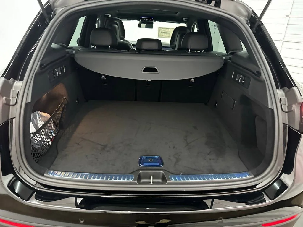 New 2026 Black Mercedes-Benz GLC 300 image 28