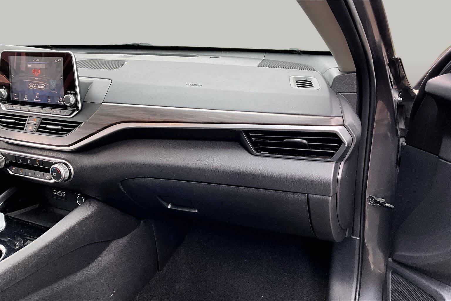 Used 2024 Gun Metallic Nissan 2.5 SV image 18
