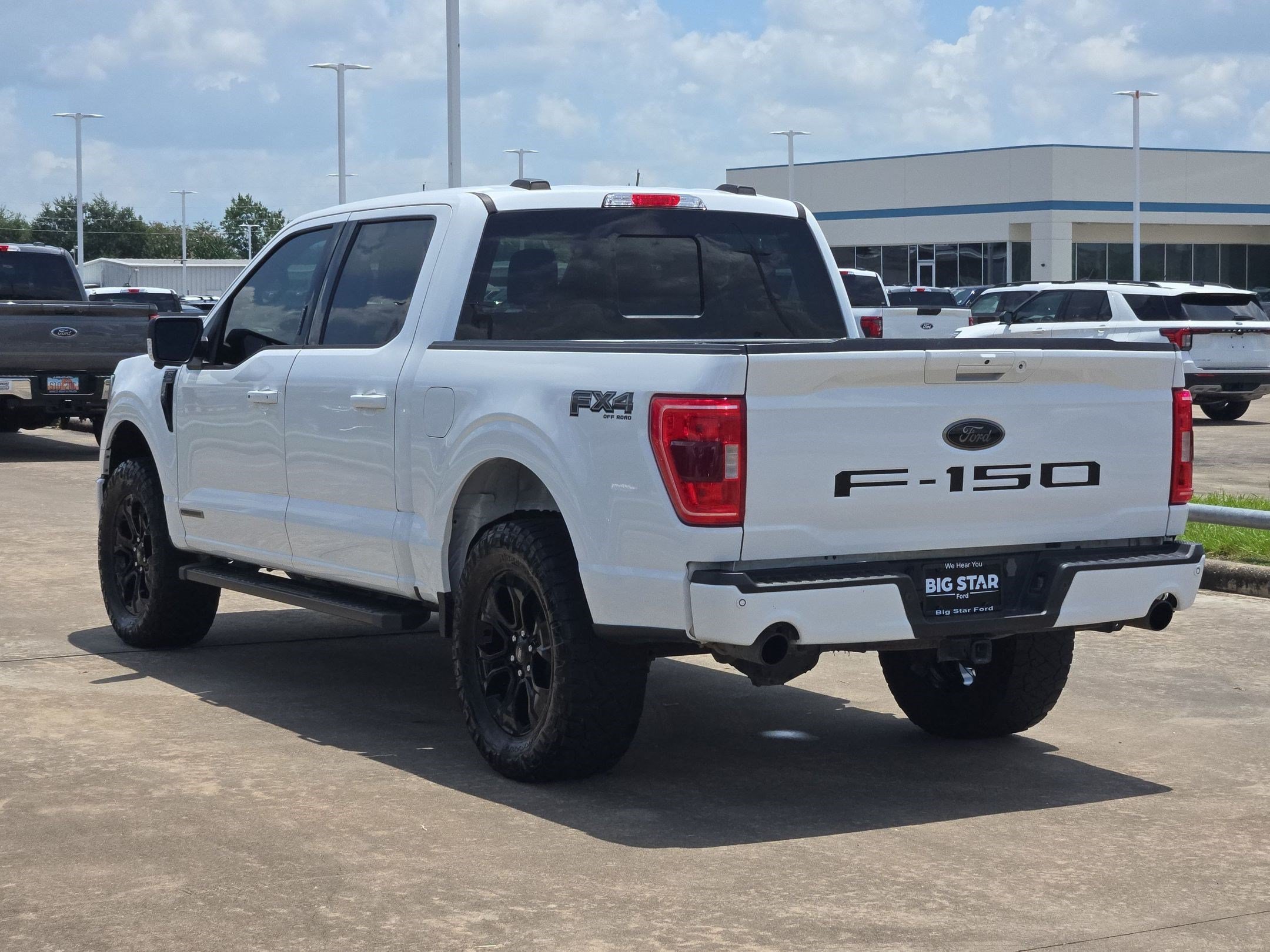Used 2023 Oxford White Ford XLT image 5