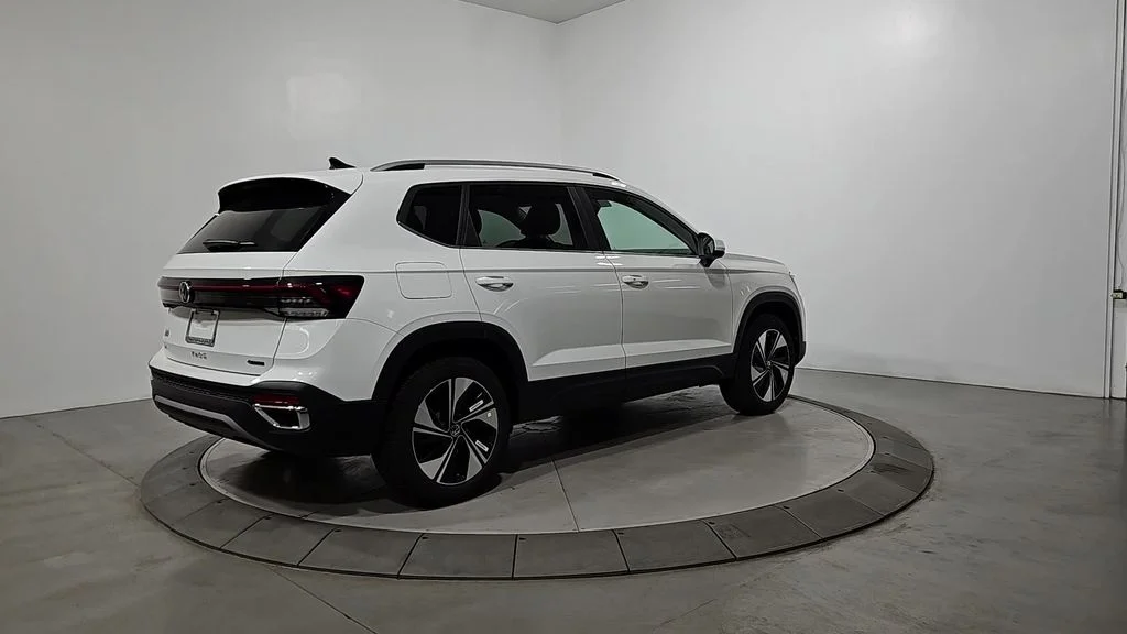 2026 Volkswagen Taos SE - Photo 5