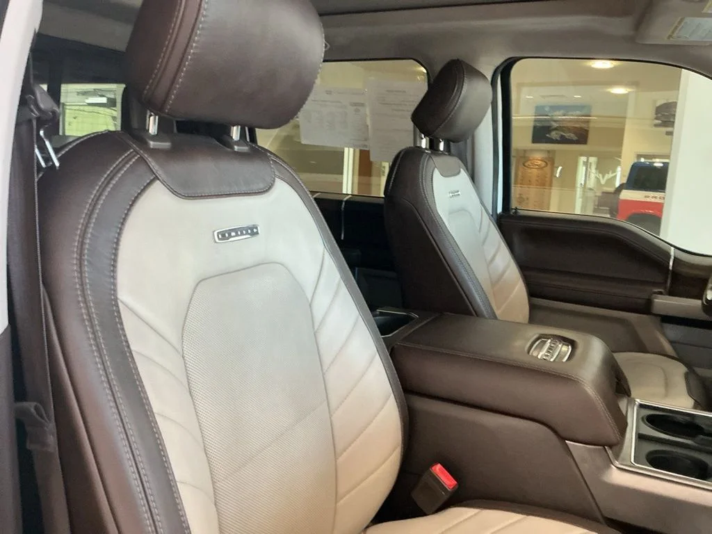 Used 2019 White Platinum Clearcoat Metallic Ford Limited image 30