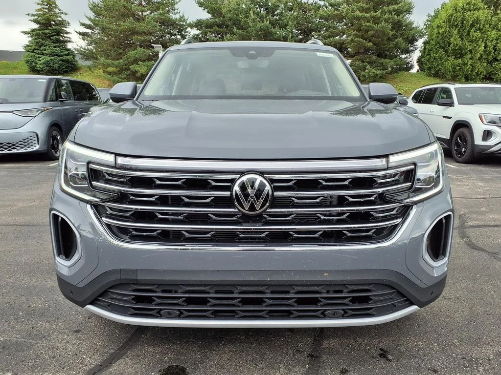 New 2026 Pure Gray Volkswagen SEL image 6