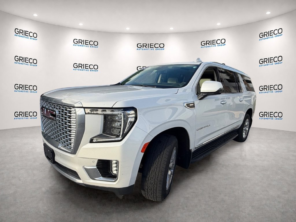 Used 2022 White GMC Denali image 3