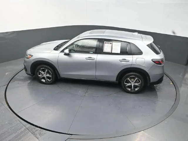 Used 2023 Silver Honda EX-L image 14