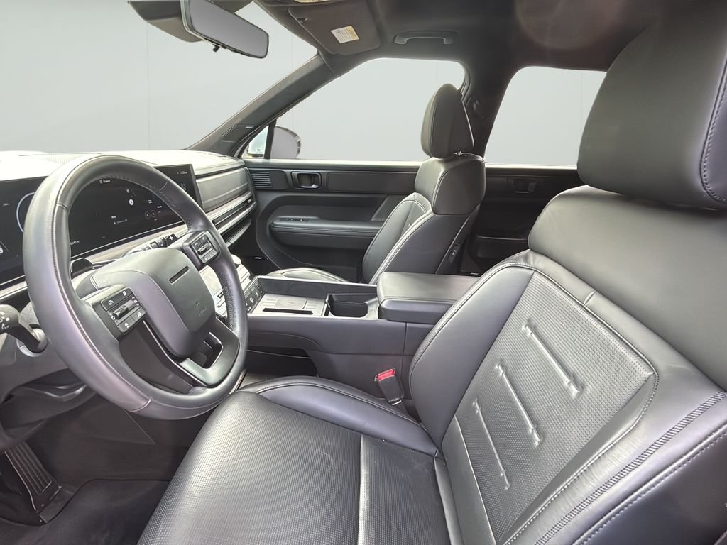 Used 2024 Serenity White Hyundai Calligraphy image 14