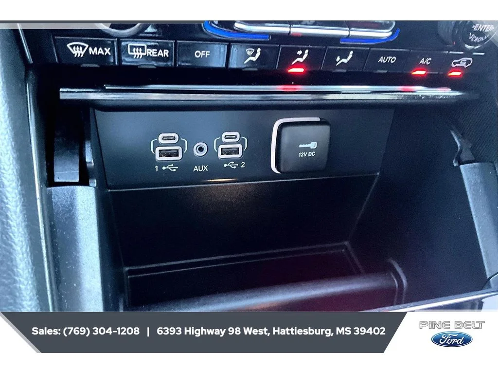 Used 2025 Velvet Red Pearlcoat Jeep Limited image 24