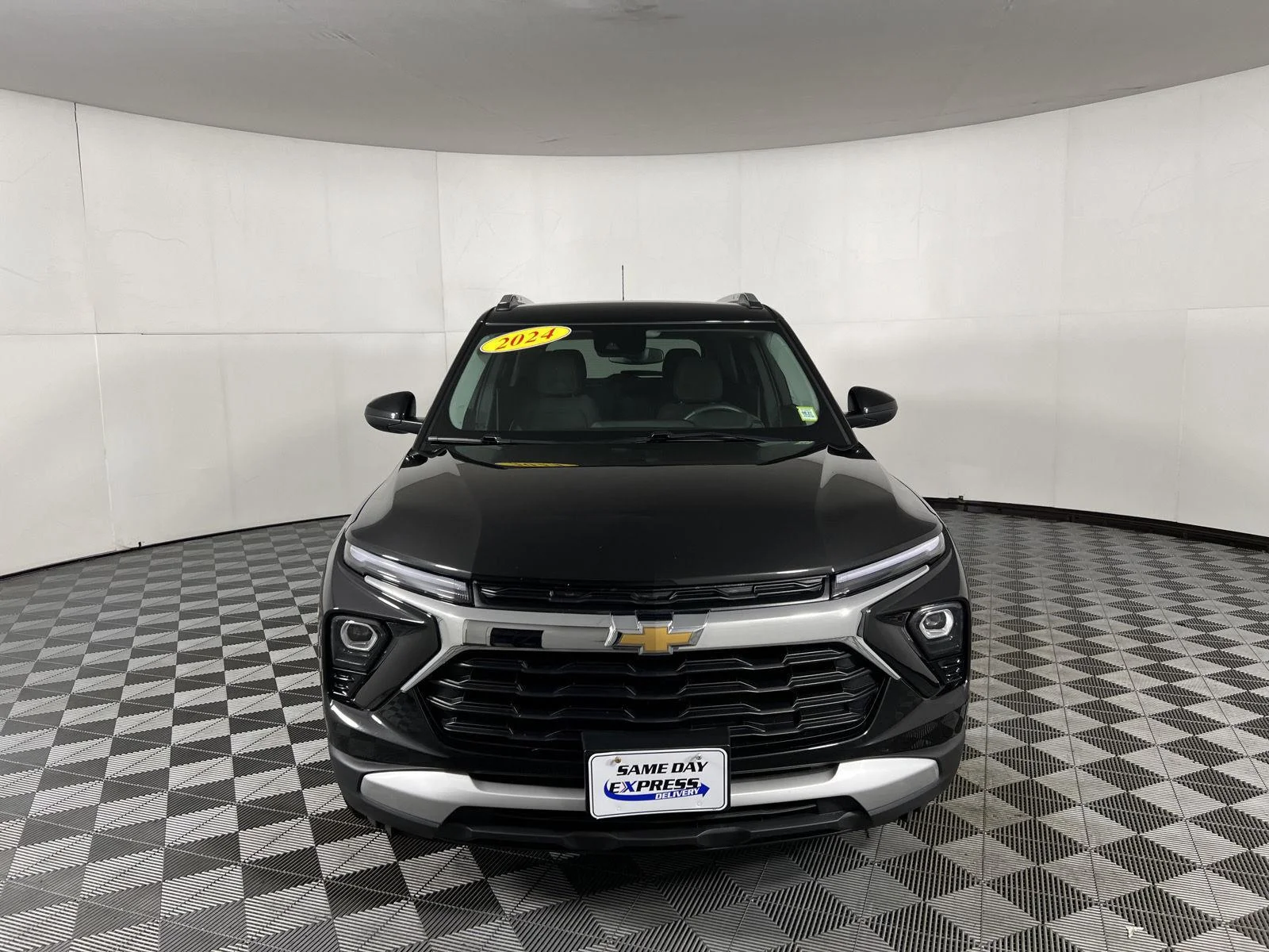Used 2024 Mosaic Black Metallic Chevrolet LT image 9