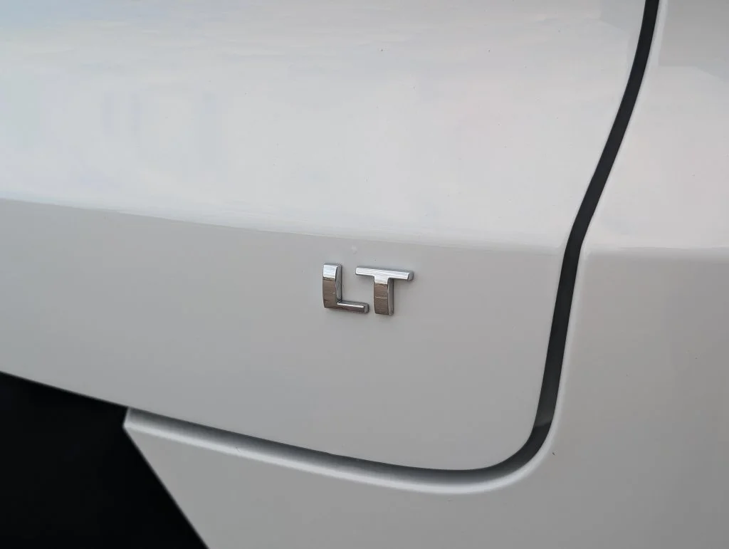 Used 2025 White Chevrolet LT image 13