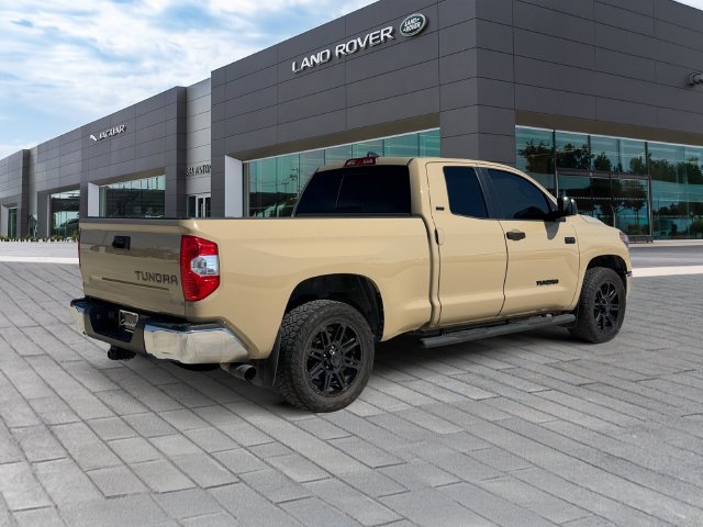 Used 2020  Toyota SR5 image 5