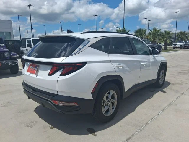Used 2024 White Hyundai SEL image 7