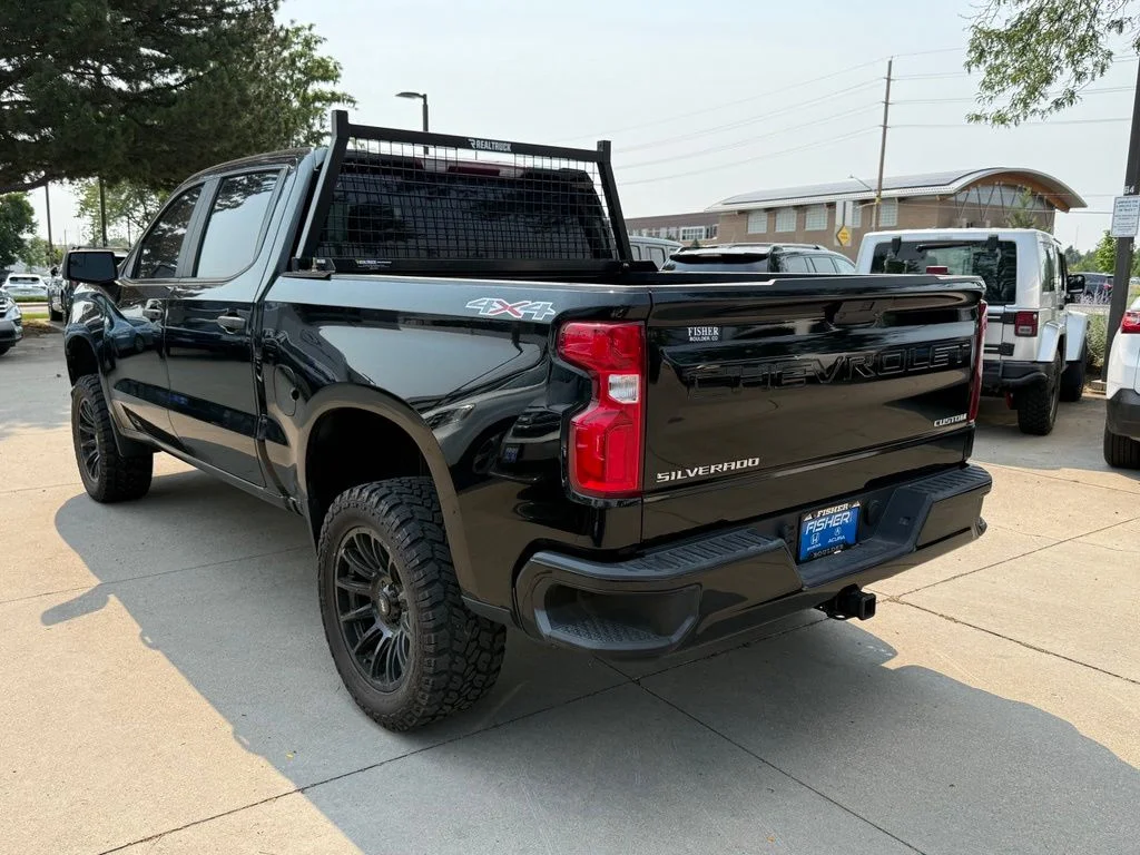 Used 2022 Black Chevrolet Custom image 6