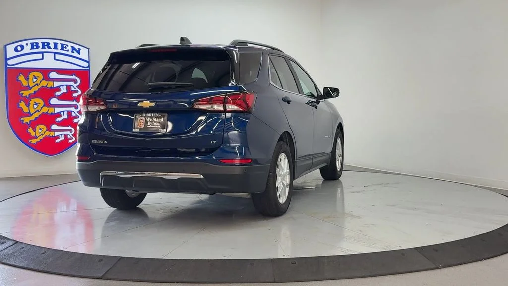 Used 2022 Blue Chevrolet LT image 5