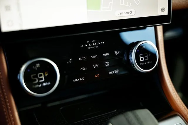 2026 Jaguar F-Pace R-Dynamic S - Photo 45