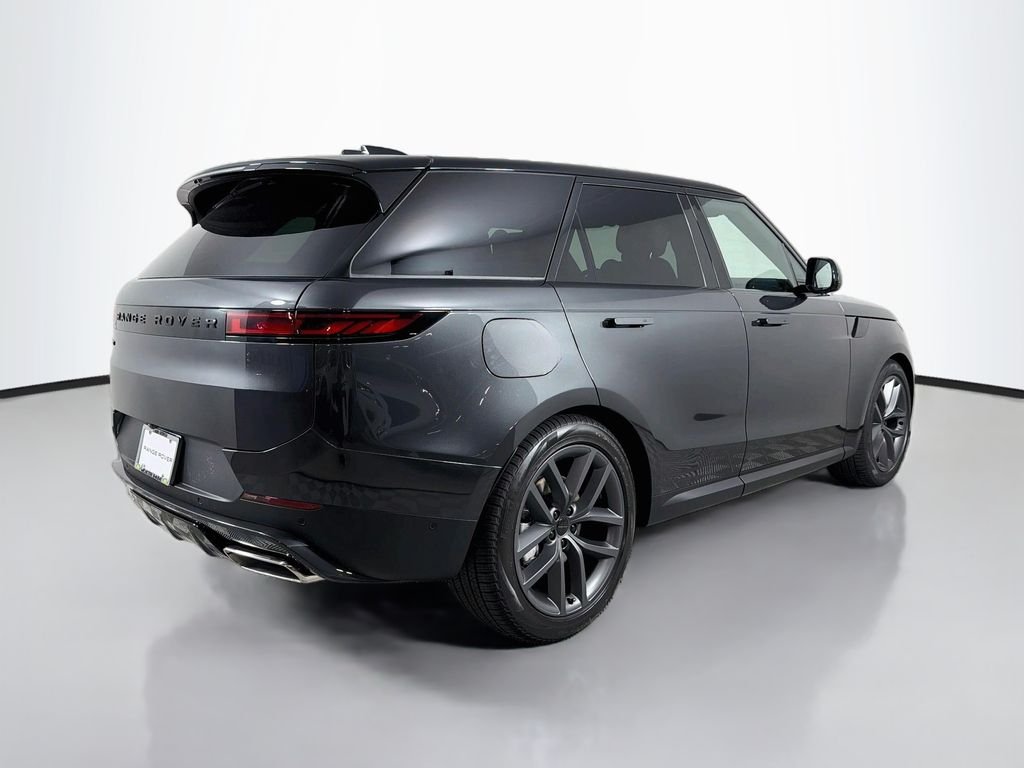 New 2027 Carpathian Grey Land Rover  SE P360 image 5