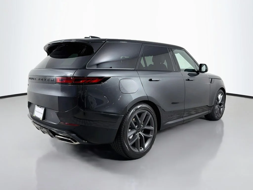 New 2027 Carpathian Grey Land Rover SE image 5