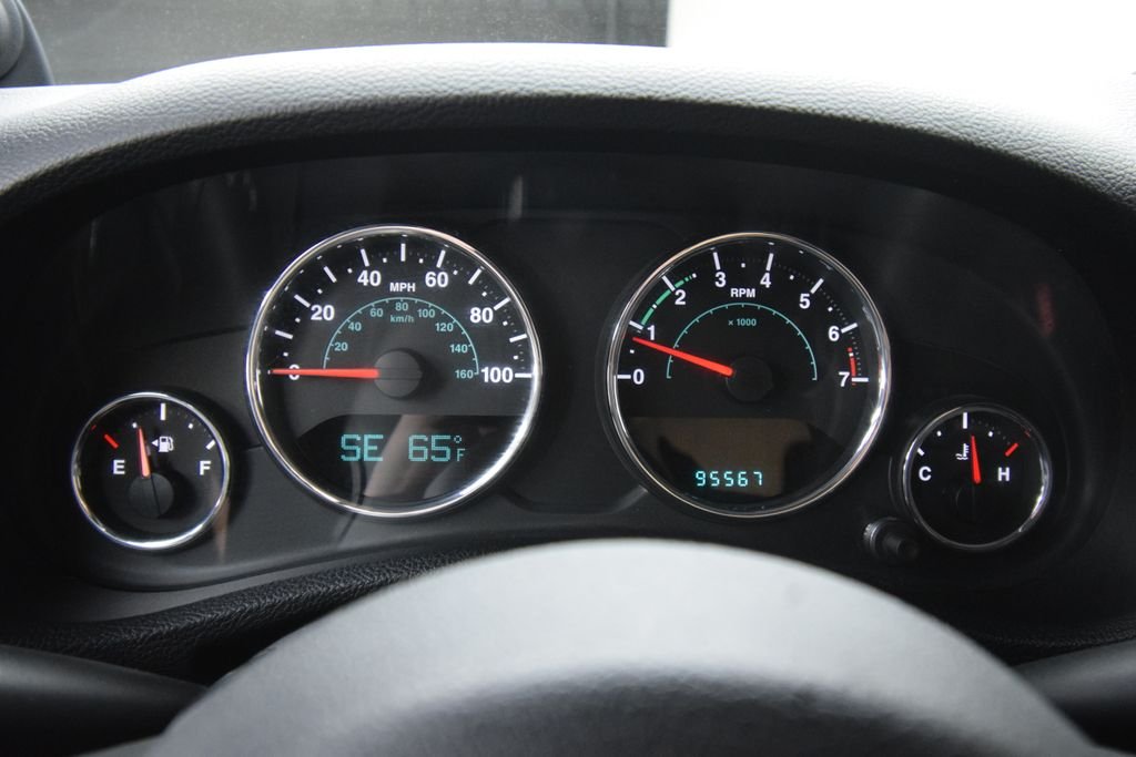Used 2013 Black Jeep Sahara image 13