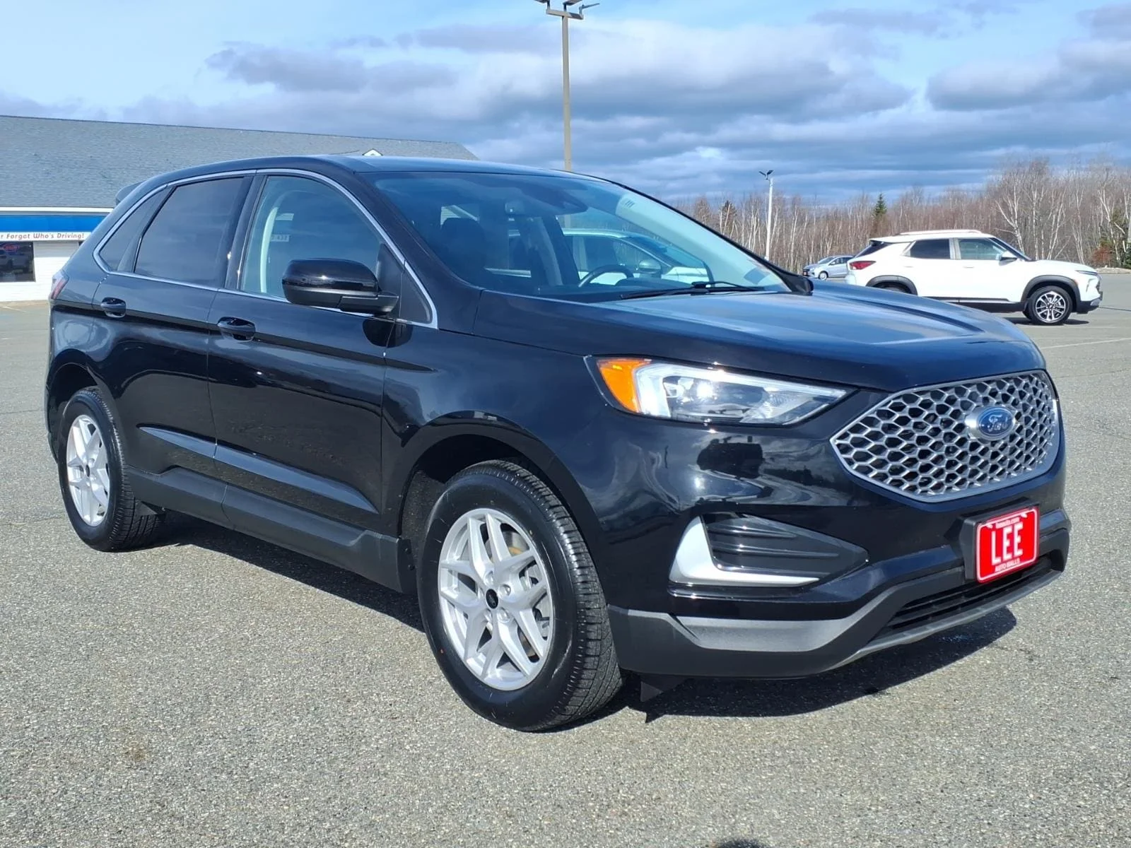 Used 2024 Black Metallic Ford SEL image 3