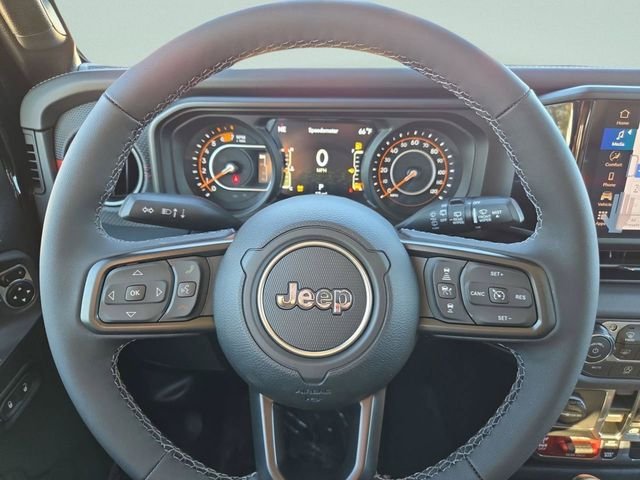 New 2026 Black Clear-Coat Exterior Paint Jeep Rubicon image 22