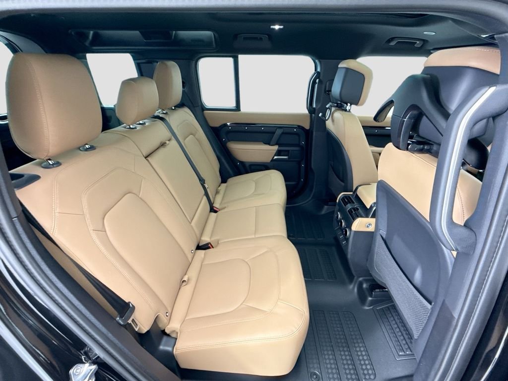 New 2026 Santorini Black Land Rover X-Dynamic SE image 21
