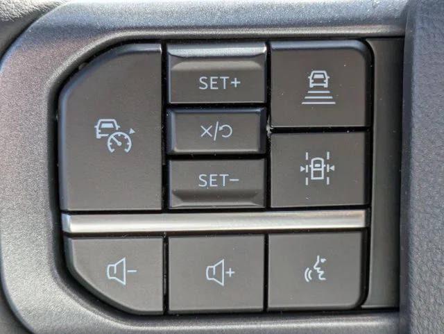 New 2026 Carbonized Gray Metallic Ford XLT image 25