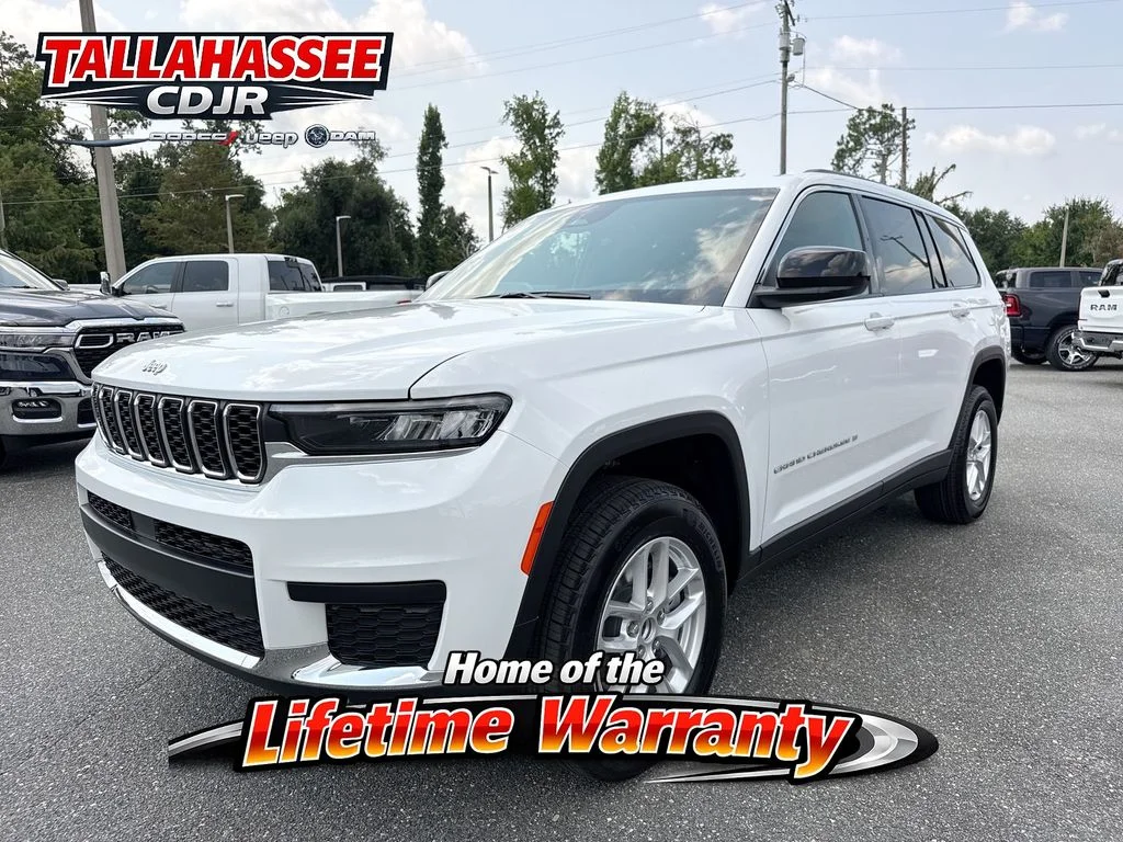 New 2026 Bright White Clearcoat Jeep Laredo image 8