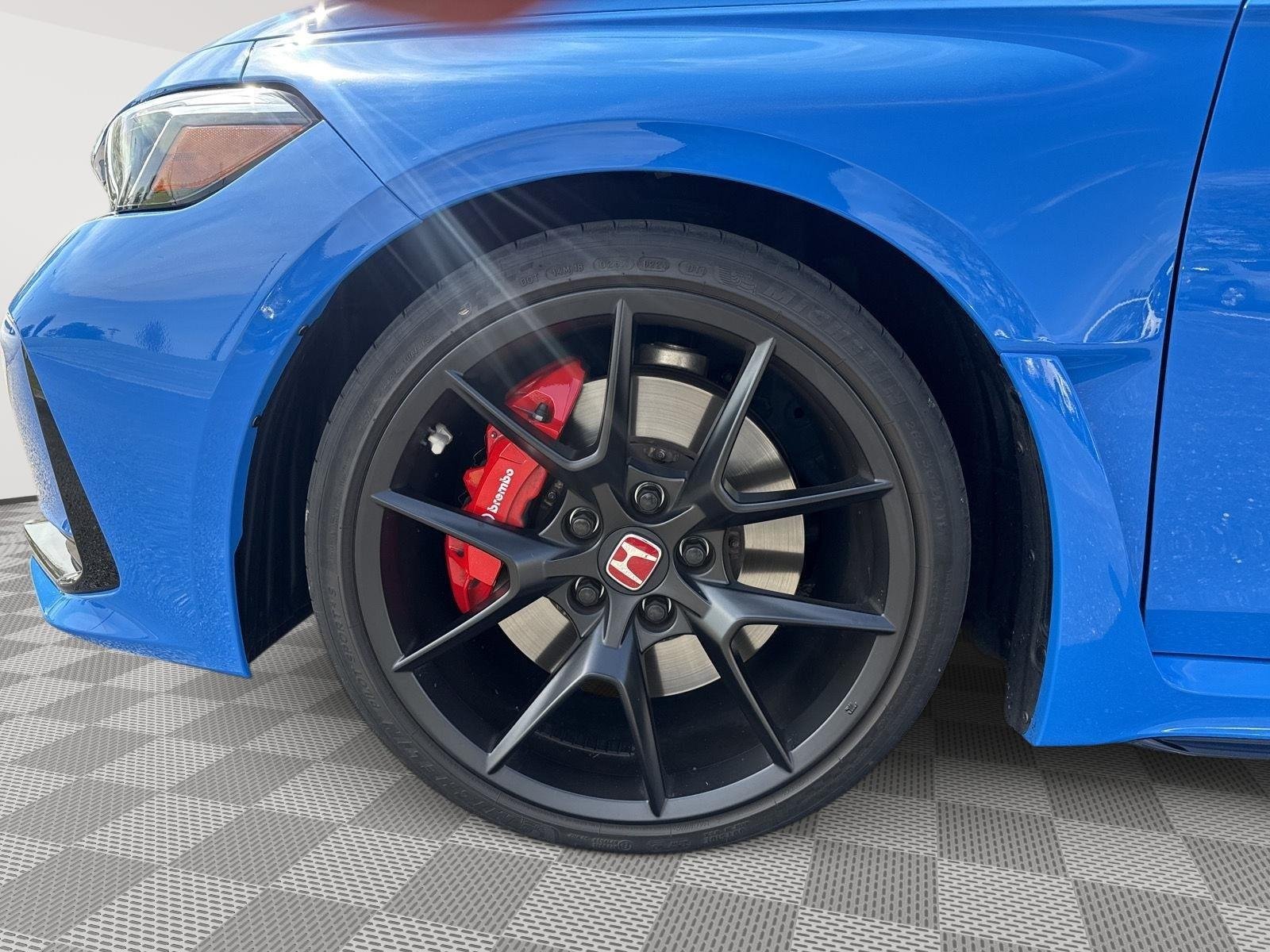 Used 2024 Boost Blue Pearl Honda Type R image 8