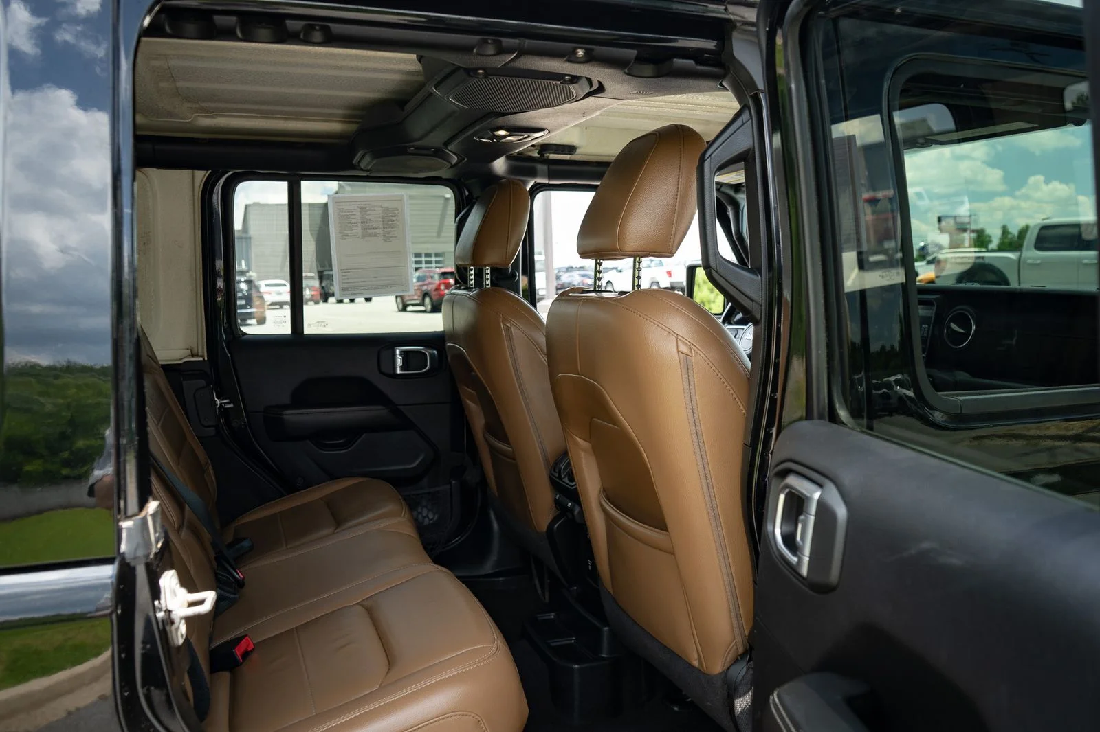 Used 2021 Black Clearcoat Jeep Unlimited Sahara image 20