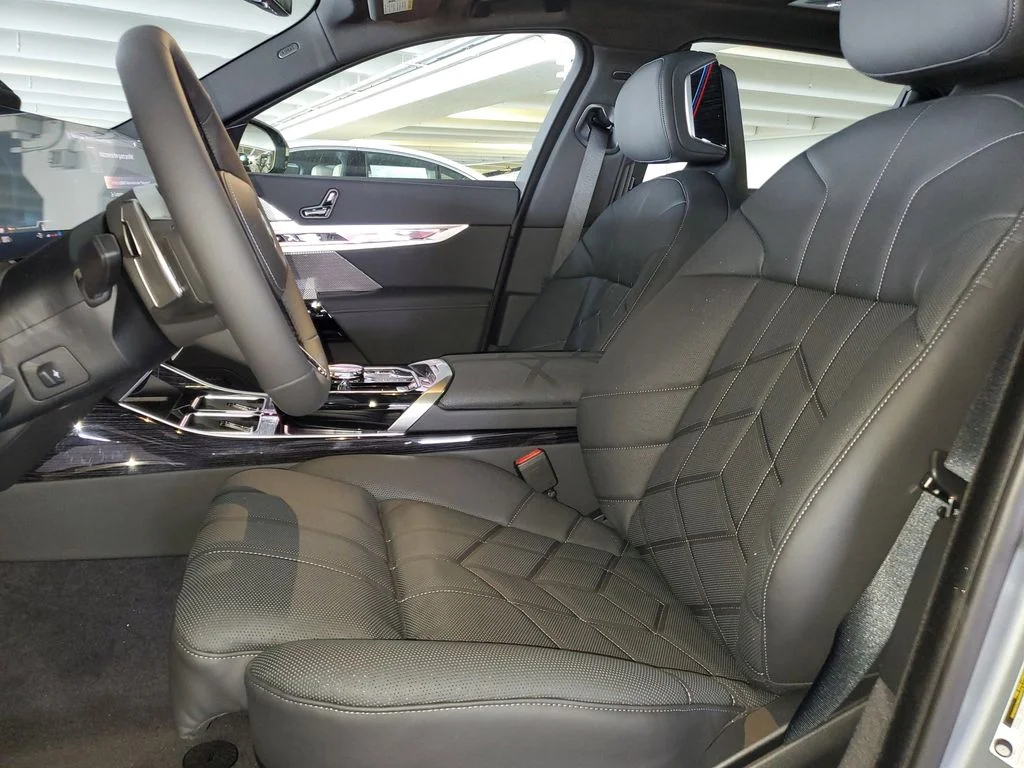New 2026 Frozen Pure Grey Metallic BMW 740i image 16
