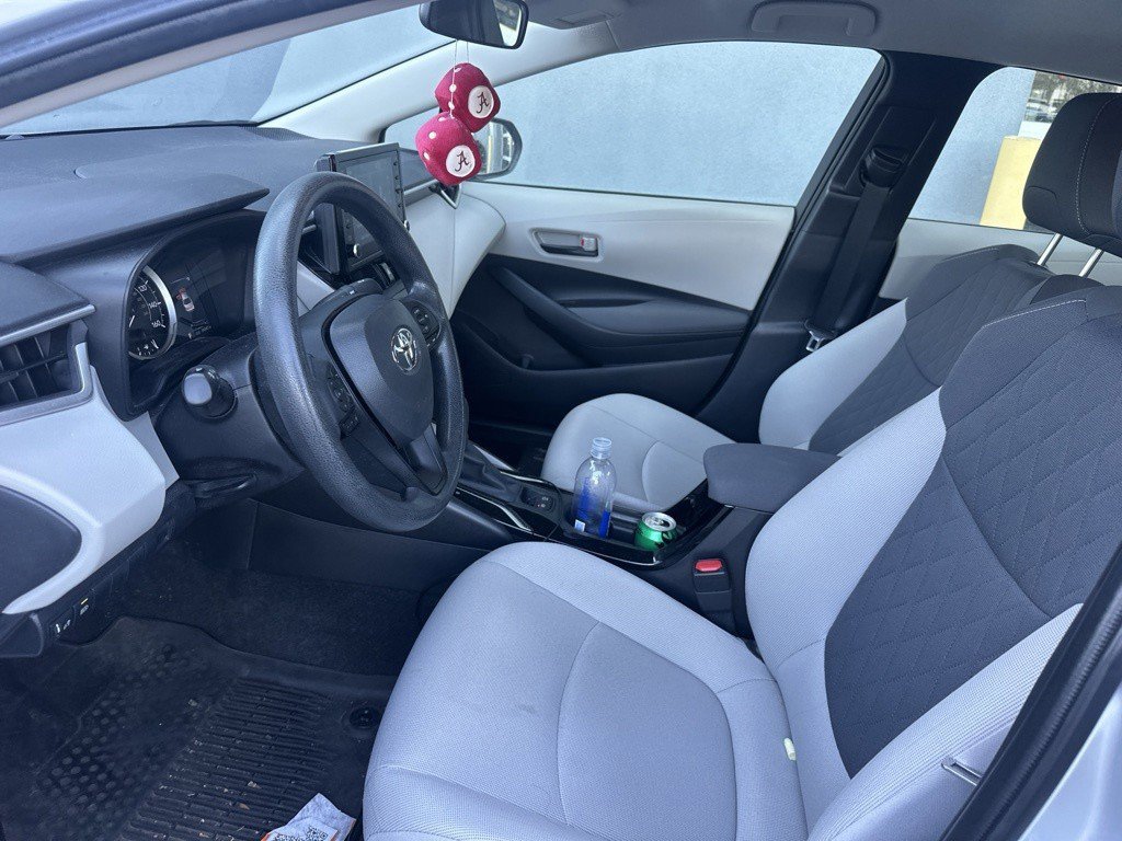 Used 2022 Silver Toyota LE image 15