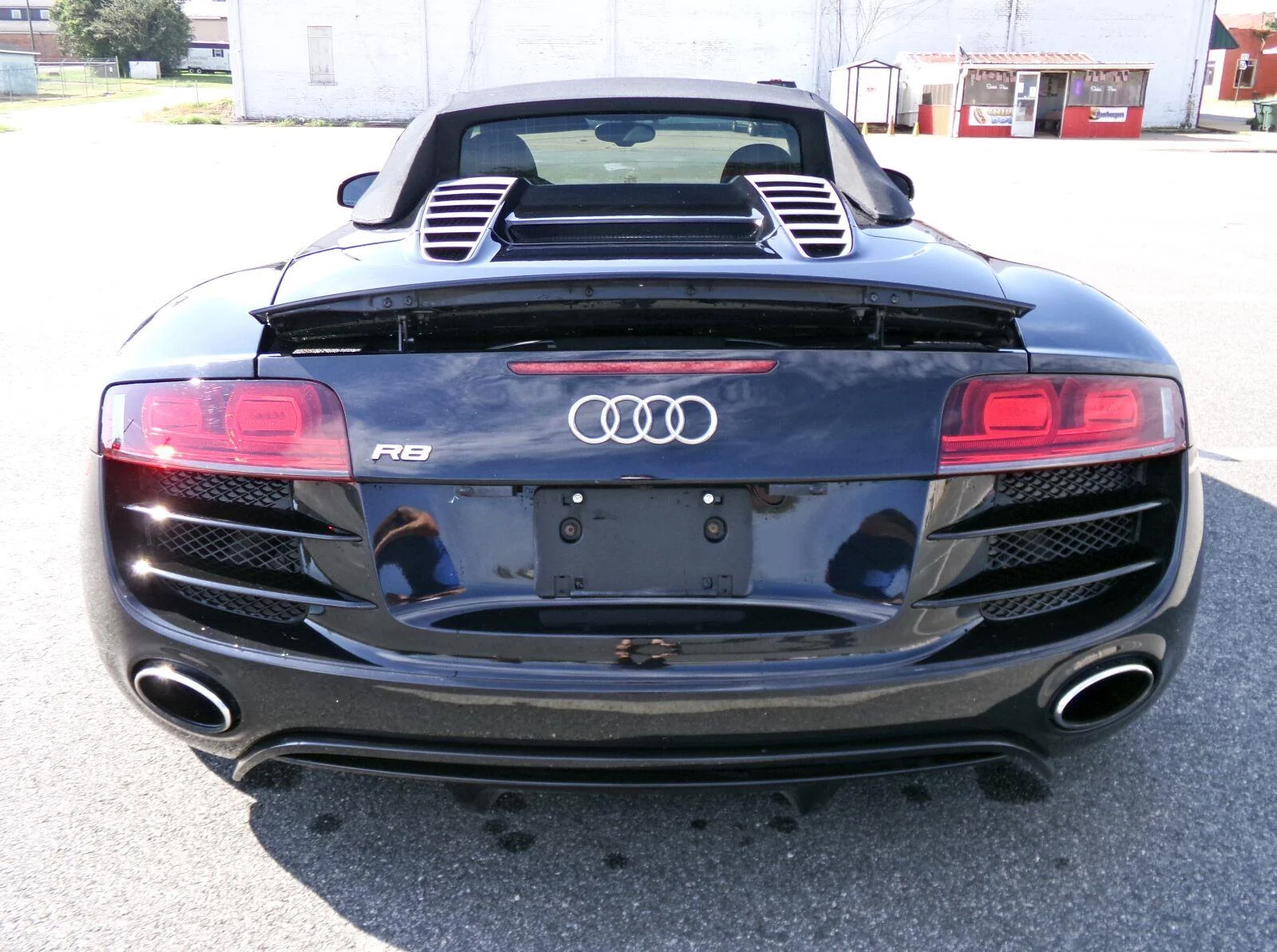 Used 2011  Audi 5.2L image 3