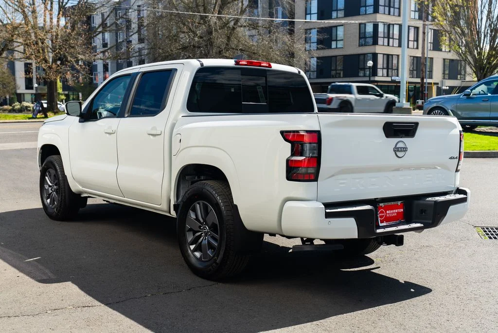 New 2026 Glacier White Nissan Crew Cab SV image 4