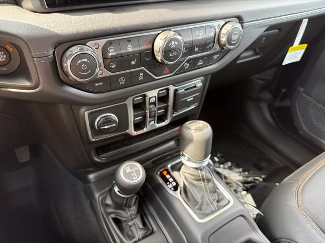 New 2027 Black Jeep Sahara image 19