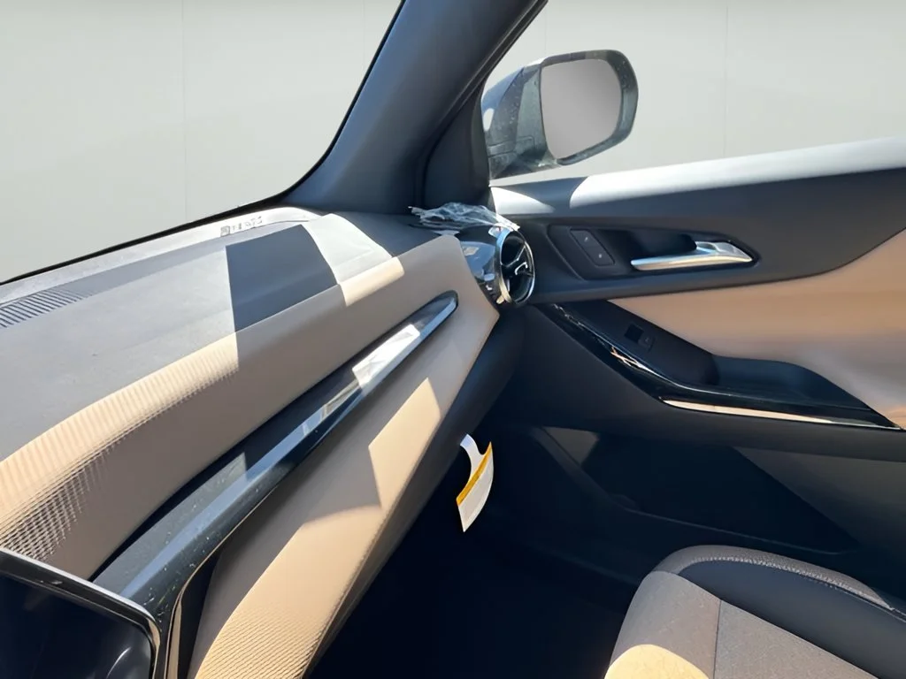 New 2027 Mosaic Black Metallic Chevrolet ACTIV image 20