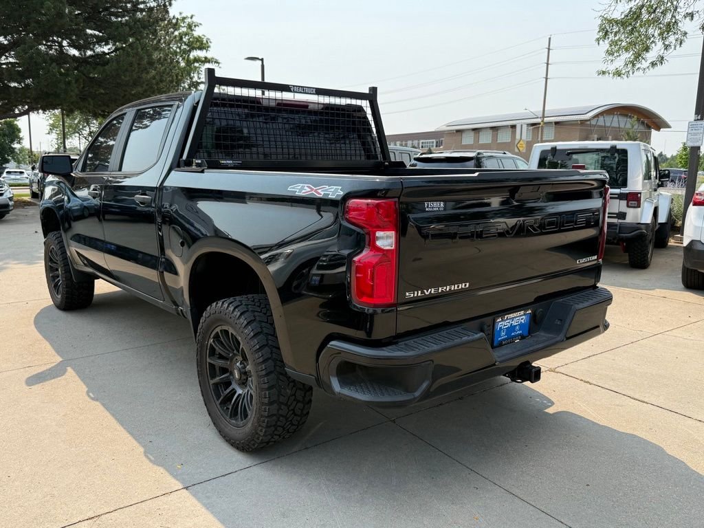 Used 2022 Black Chevrolet Custom image 6