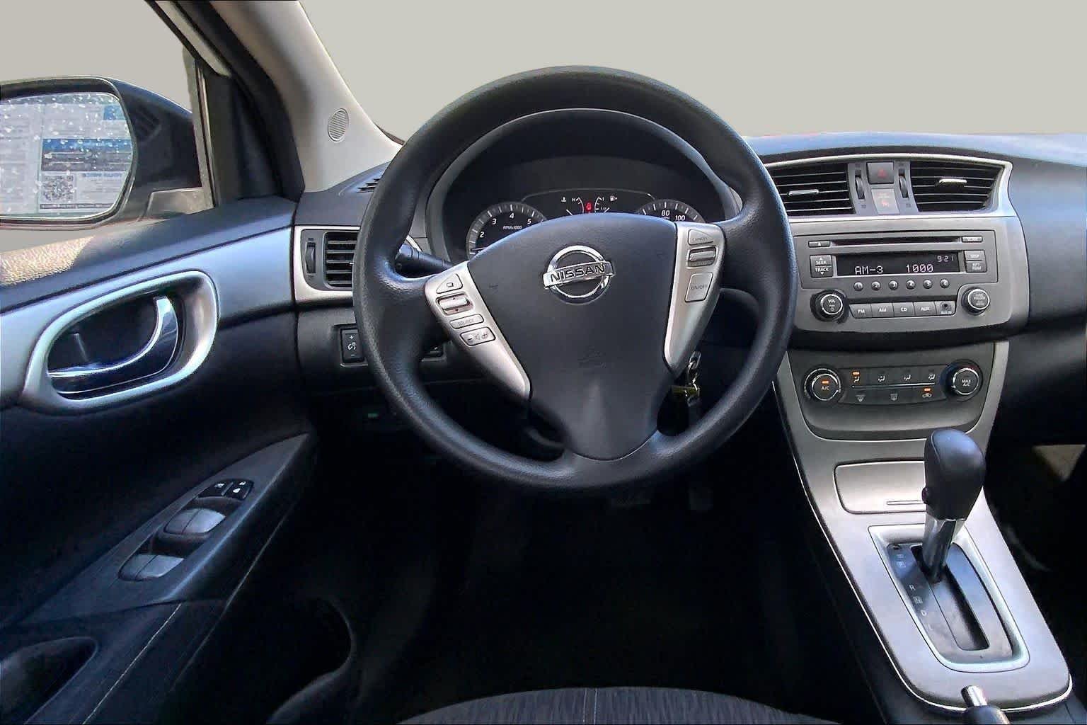 Used 2014 Aspen White Nissan SV image 6