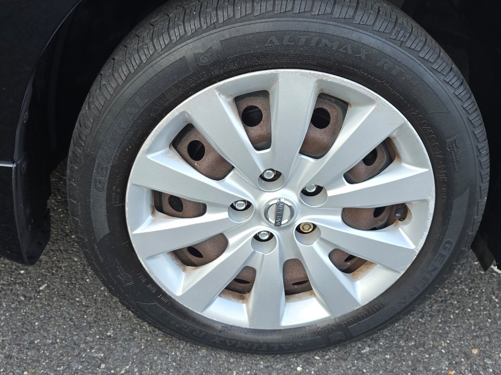 Used 2016 Super Black Nissan S image 14