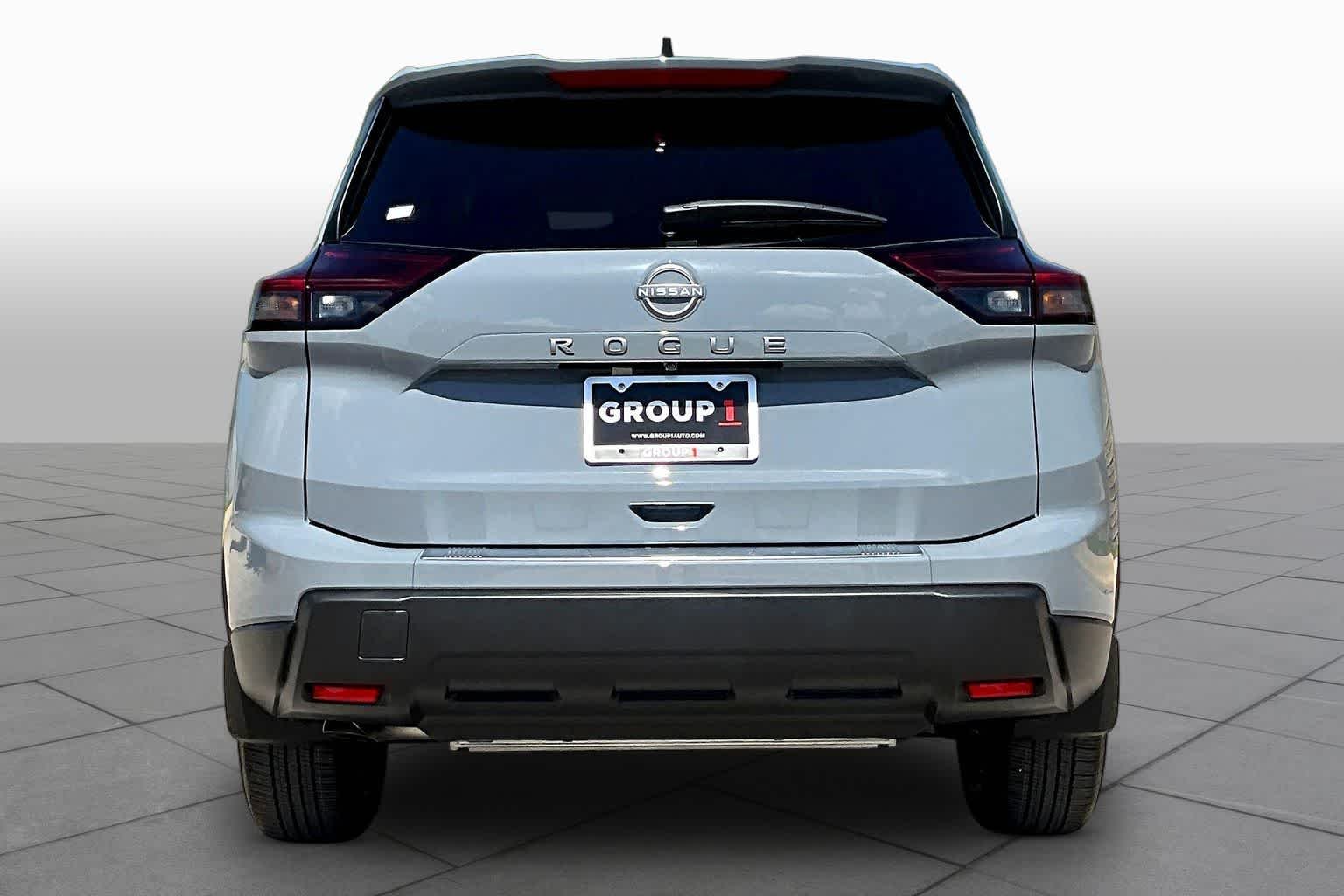 New 2026 Boulder Gray Pearl Nissan SV image 4