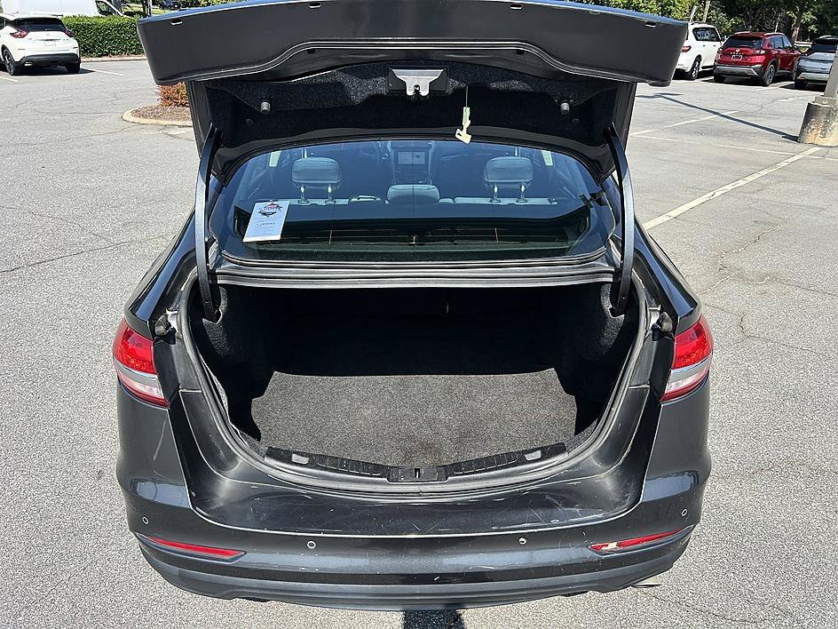 Used 2019 Magnetic Ford SE image 15