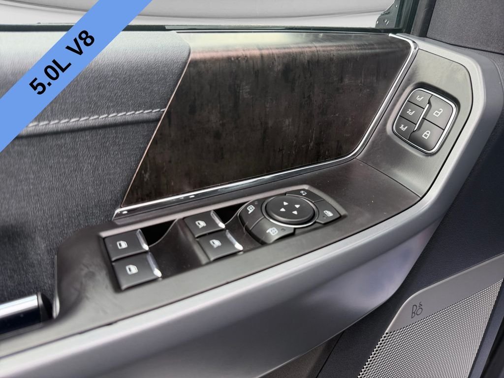 Used 2022 Oxford White Ford Lariat image 9