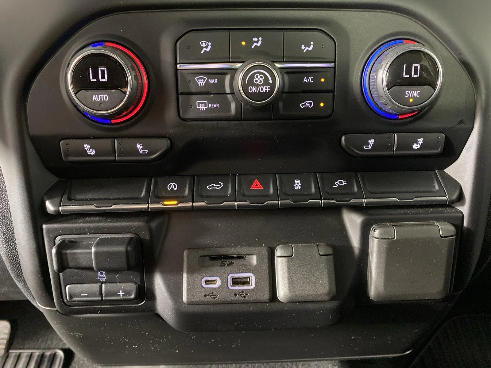 Used 2021 Summit White Chevrolet LT image 18