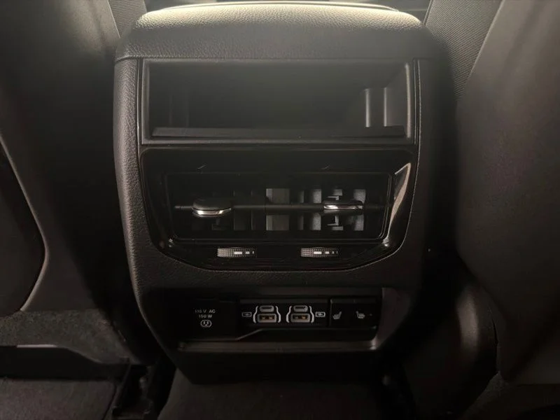 Used 2023 White Jeep Overland image 19