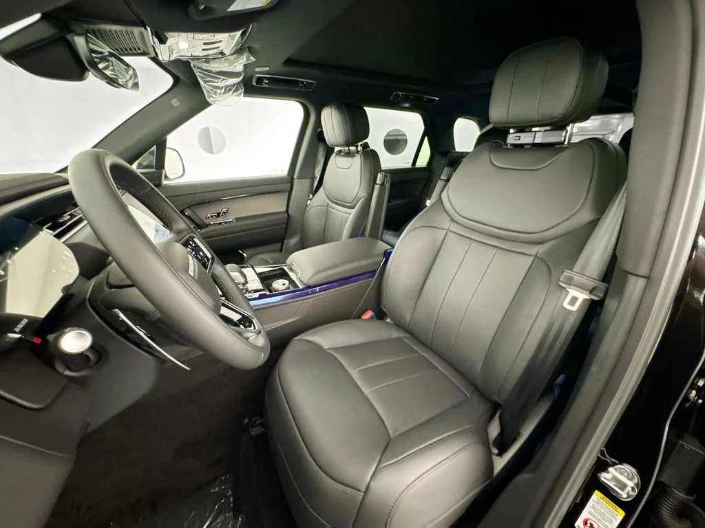 New 2026 Santorini Black Land Rover SE image 21