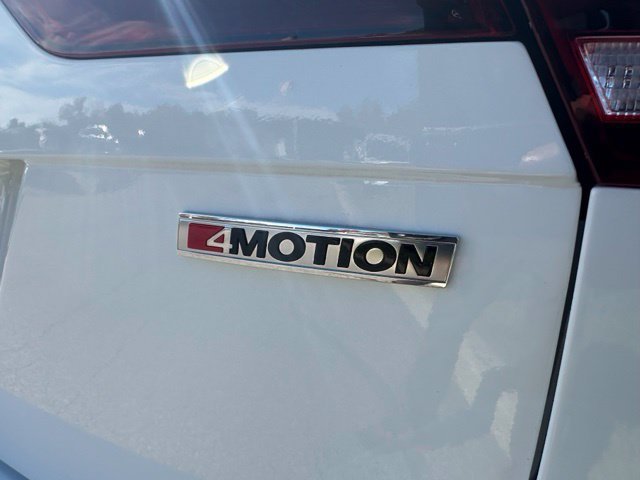 Used 2021 White Volkswagen 2.0T SE image 12