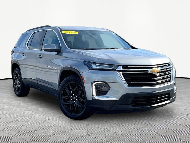Used 2023 STERLING GRAY METALLIC Chevrolet LT Cloth image 1