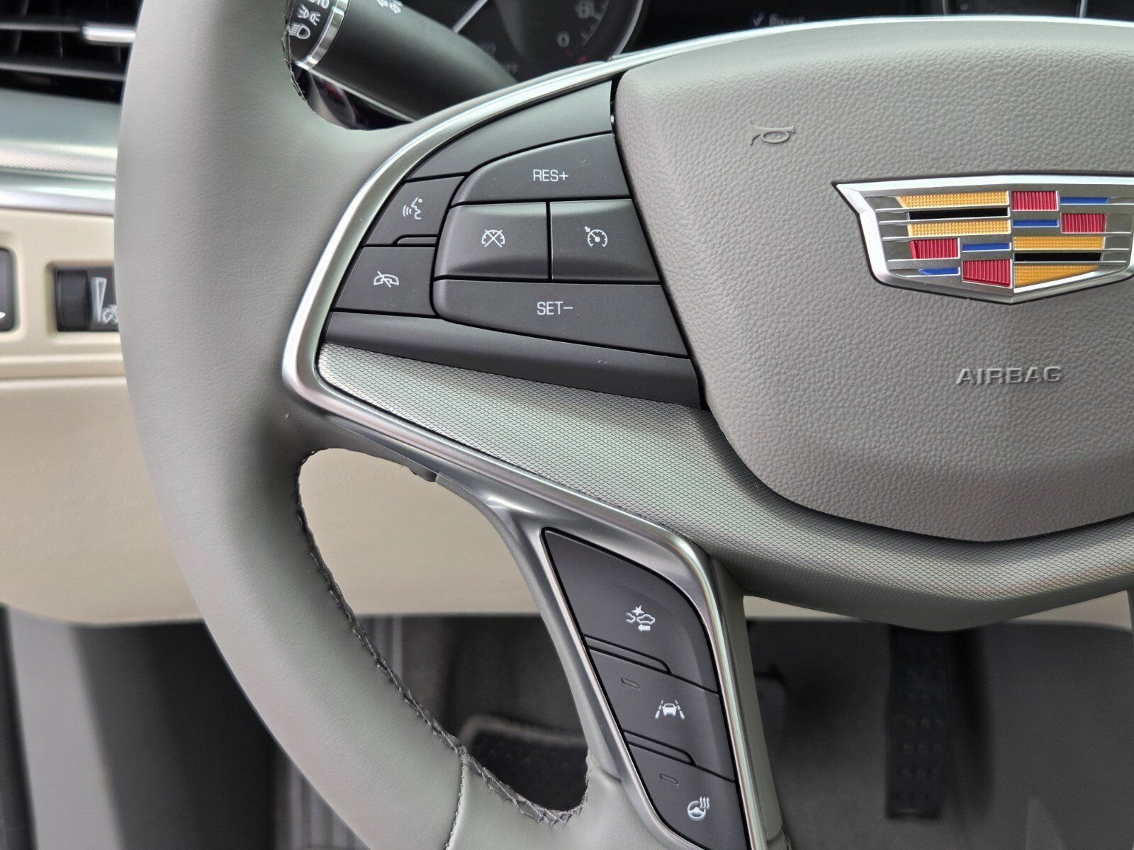 New 2026 Crystal White Tricoat Cadillac Premium Luxury image 21
