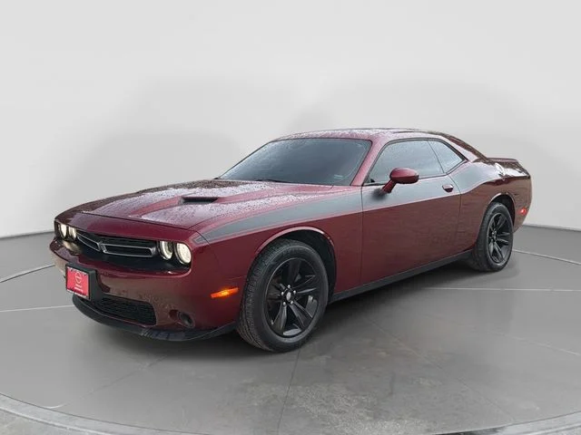Used 2020 Red Dodge SXT image 8