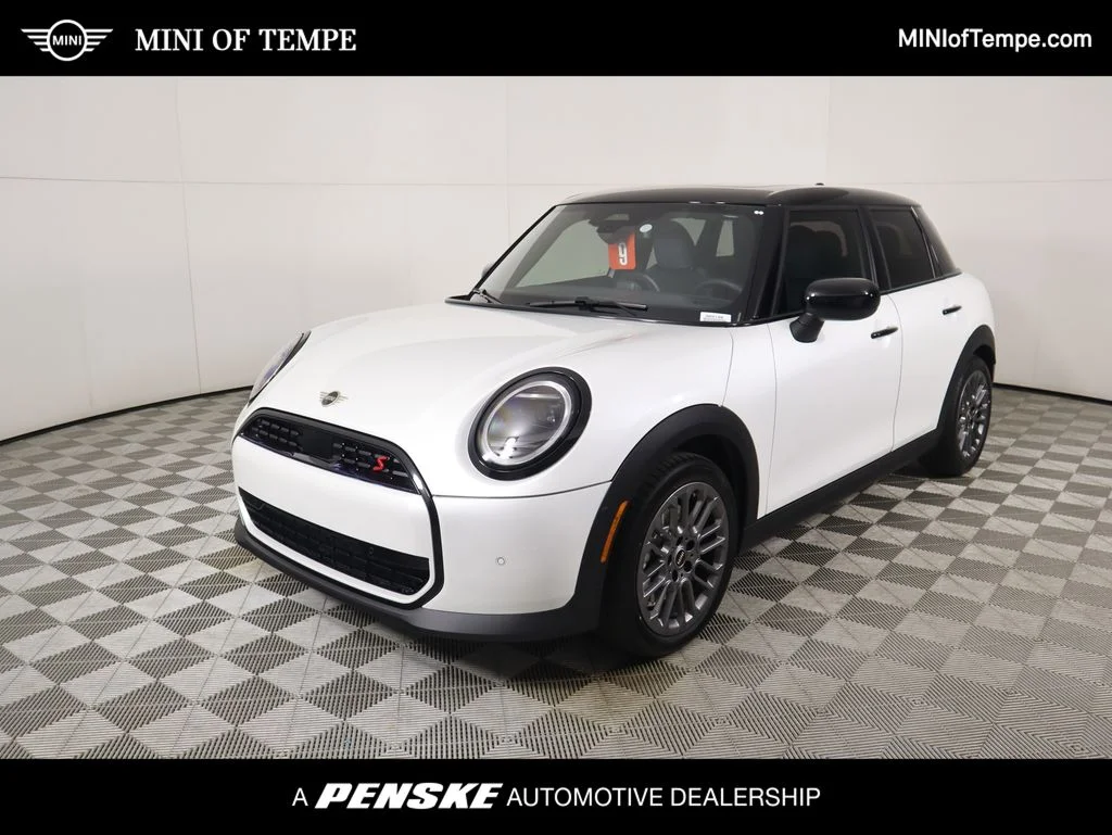 2026 MINI Hardtop Cooper S Signature's photo