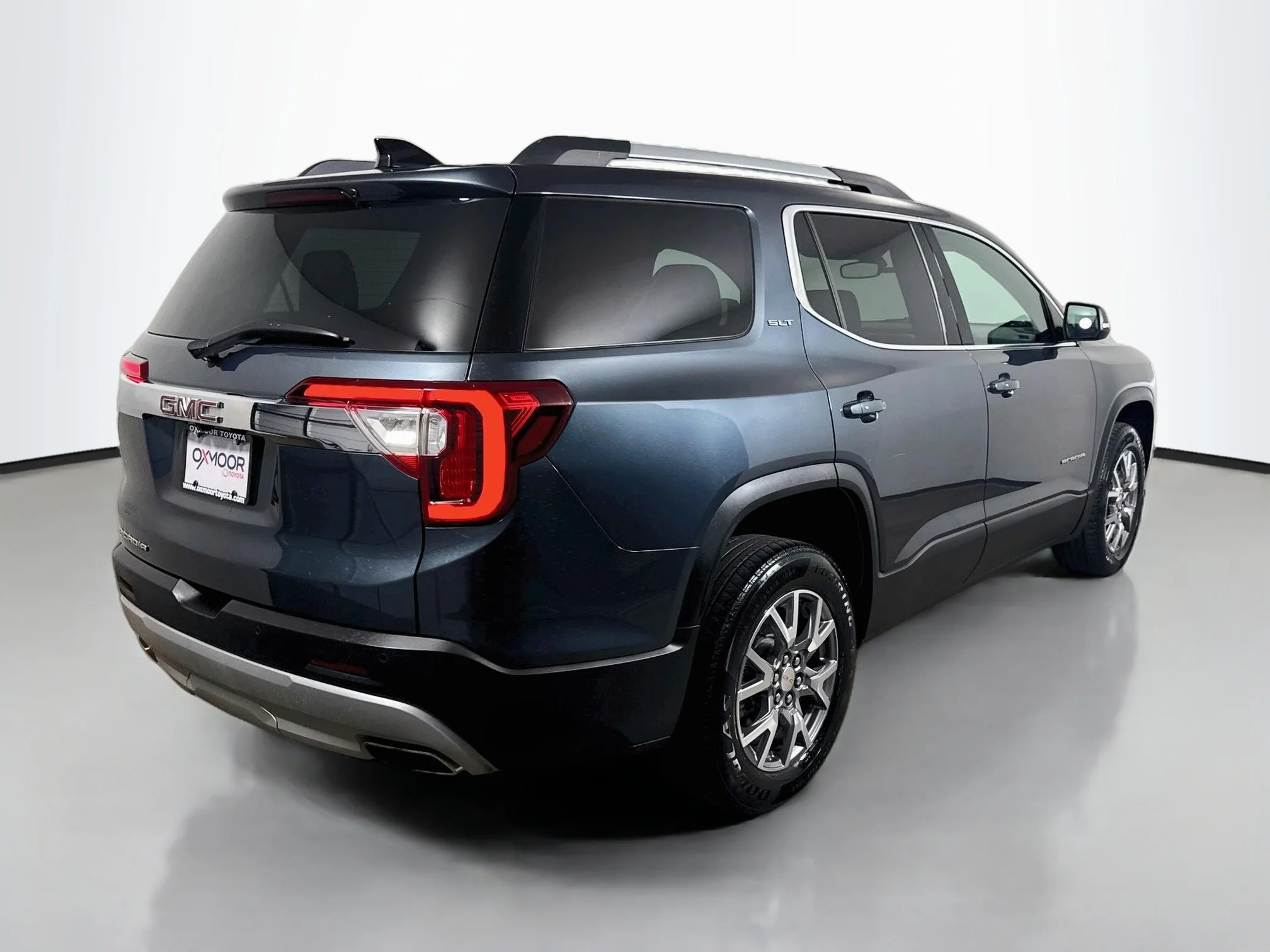 Used 2020 Dark Sky Metallic GMC SLT image 7