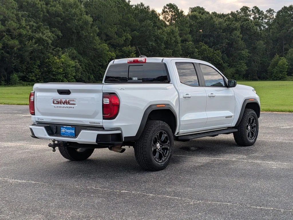 Used 2023 White GMC Elevation image 5
